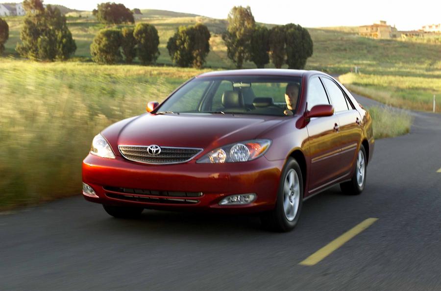  Toyota Camry 2002 года  (фото 18 из 32)